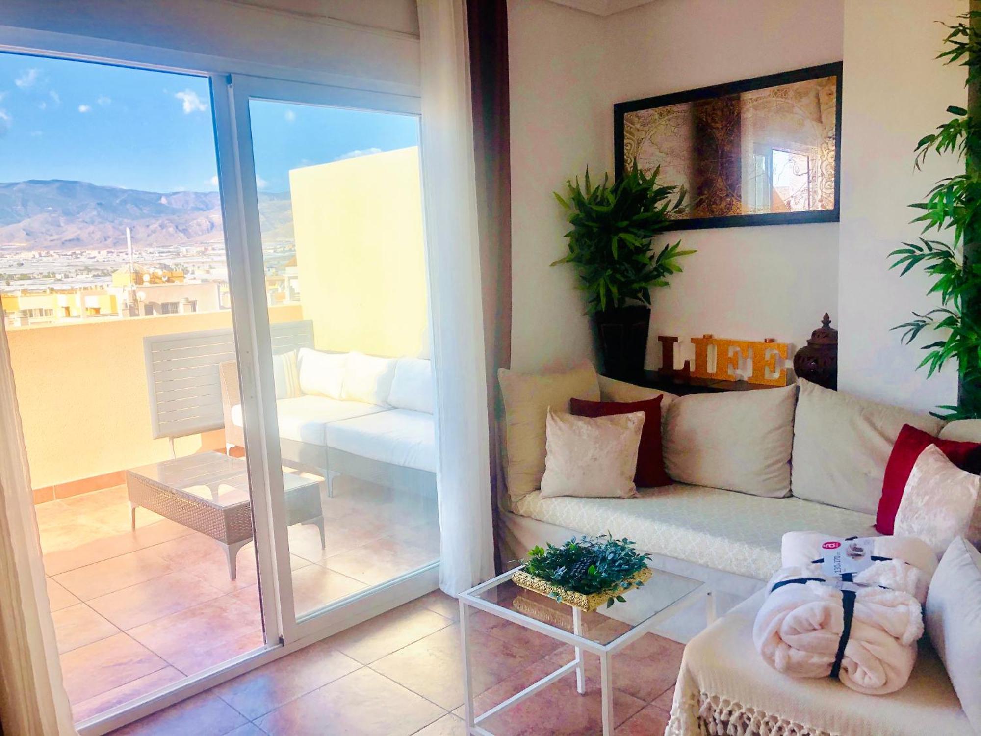 ÁTICO DELUXE entre CENTRO y PLAYA Salinas con TERRAZA, WIFI, PISCINA climatizada, GYM, SAUNA y GARAJE -Smart TV Roquetas de Mar Esterno foto
