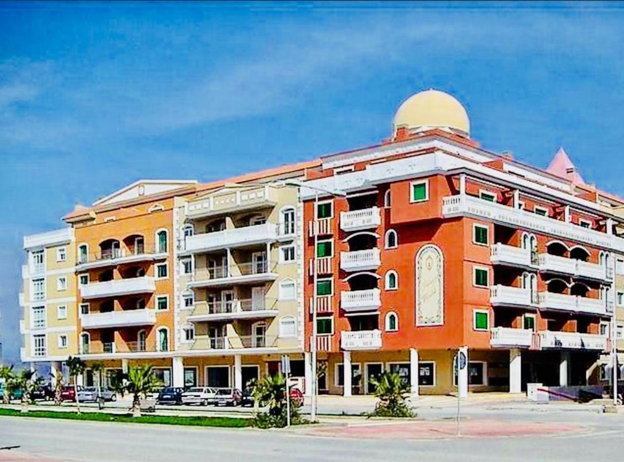ÁTICO DELUXE entre CENTRO y PLAYA Salinas con TERRAZA, WIFI, PISCINA climatizada, GYM, SAUNA y GARAJE -Smart TV Roquetas de Mar Esterno foto