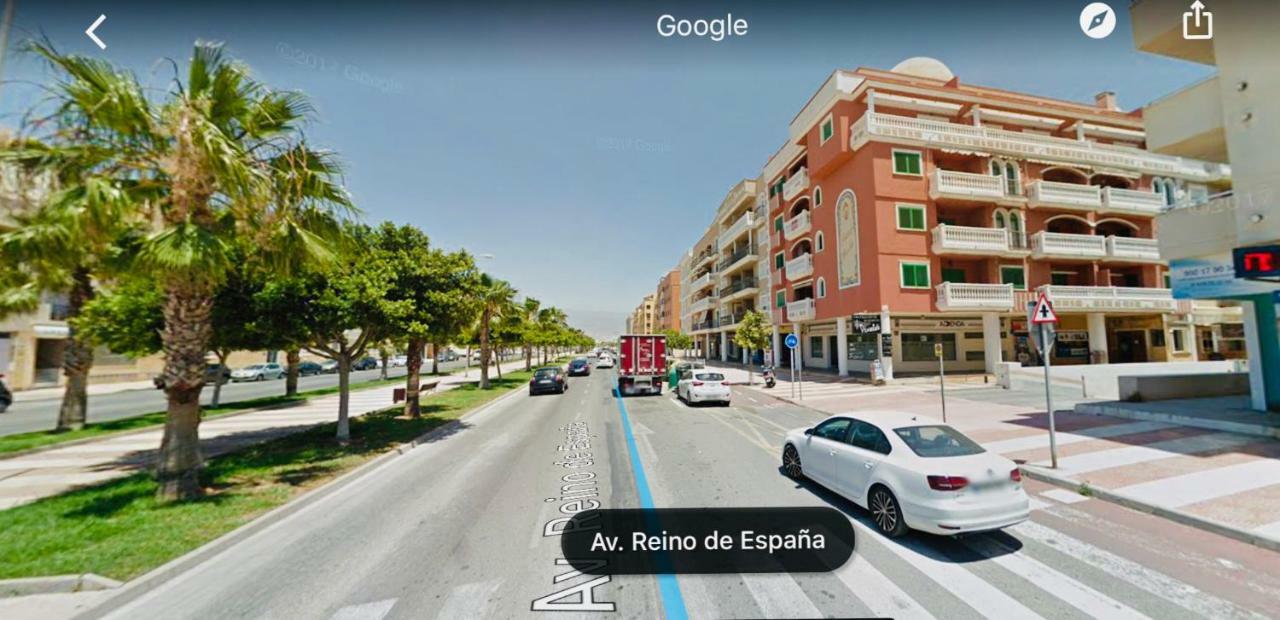 ÁTICO DELUXE entre CENTRO y PLAYA Salinas con TERRAZA, WIFI, PISCINA climatizada, GYM, SAUNA y GARAJE -Smart TV Roquetas de Mar Esterno foto