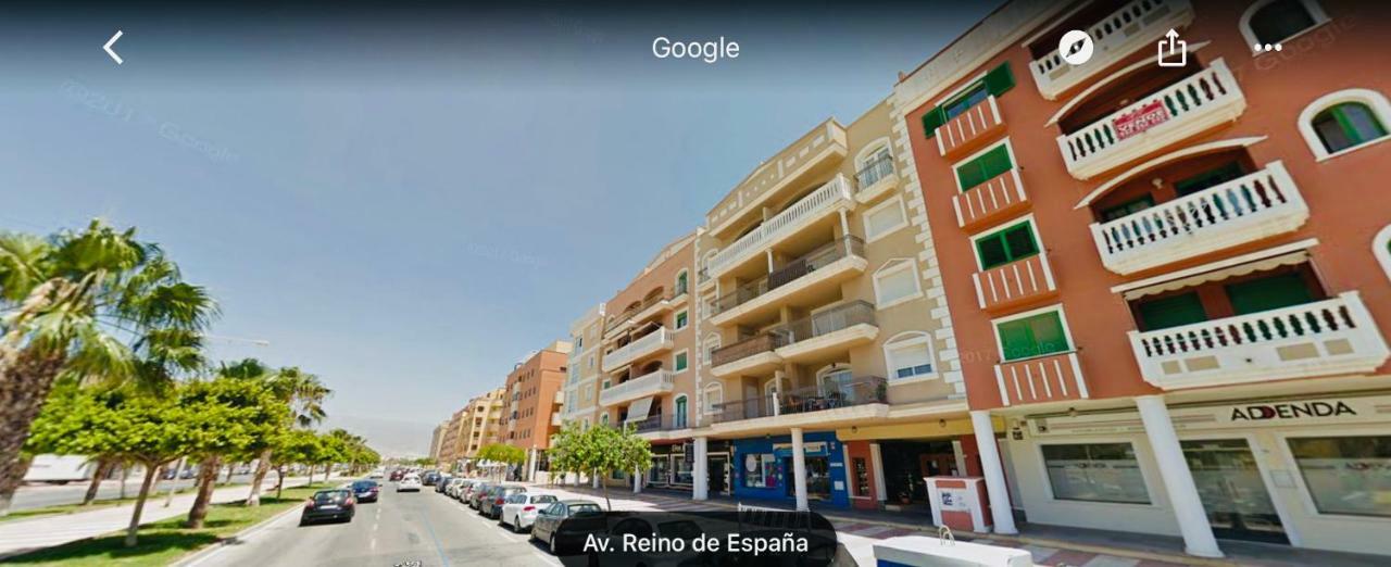 ÁTICO DELUXE entre CENTRO y PLAYA Salinas con TERRAZA, WIFI, PISCINA climatizada, GYM, SAUNA y GARAJE -Smart TV Roquetas de Mar Esterno foto